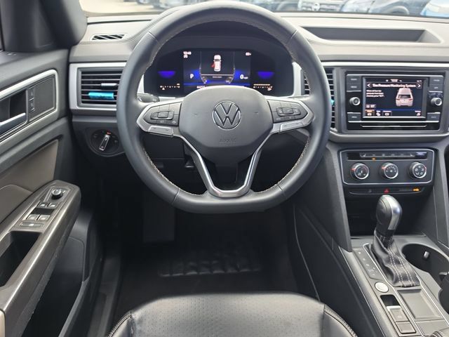 Used 2022 Volkswagen Atlas Cross Sport SE FWD image 13