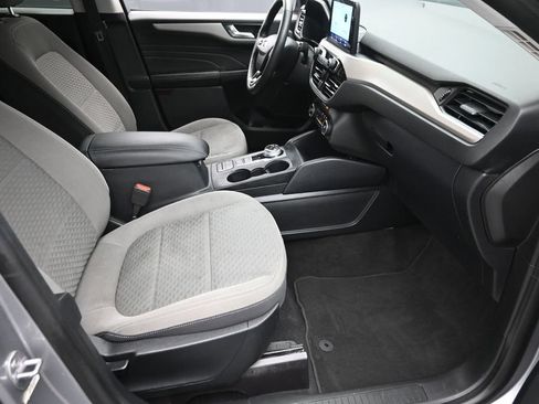 Used 2021 Ford Escape SE w/ Convenience Package FWD image 9