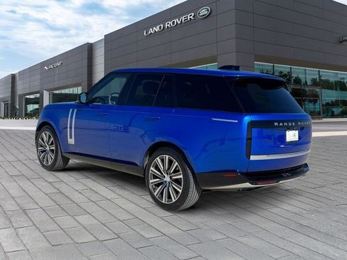 Used 2025 Land Rover Range Rover Autobiography AWD/4WD image 3