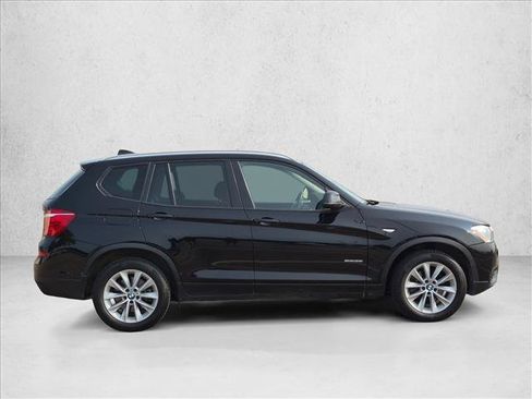 Used 2017 BMW X3 sDrive28i RWD image 2