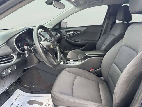 Used 2018 Chevrolet Malibu LS FWD image 9