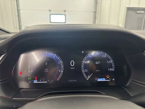 Used 2024 Jeep Grand Cherokee Limited w/ Luxury Tech Group II AWD/4WD image 14