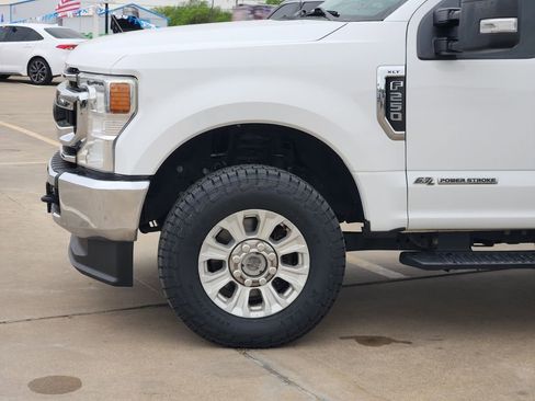 Used 2021 Ford F250 XLT w/ FX4 Off-Road Package image 9