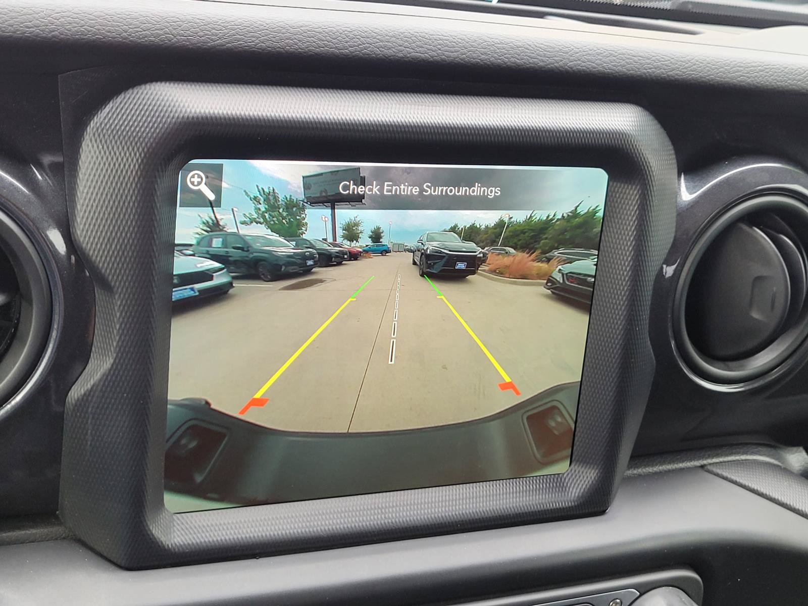Used 2022 Jeep Gladiator Sport AWD/4WD image 10