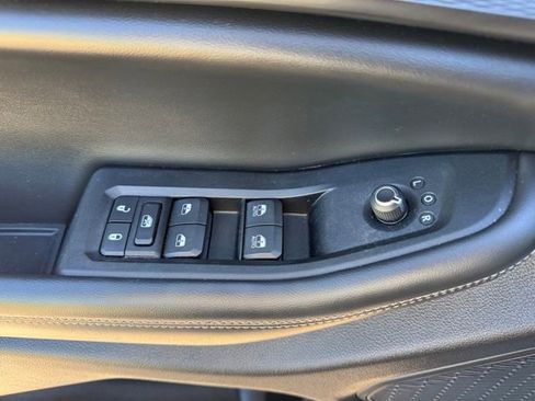 Used 2024 Jeep Grand Cherokee Laredo AWD/4WD image 9
