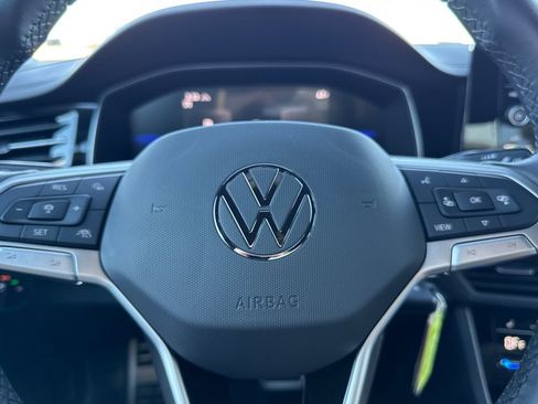 Certified 2025 Volkswagen Jetta Sport image 21