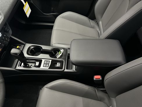 New 2026 Subaru Outback Limited AWD/4WD image 37
