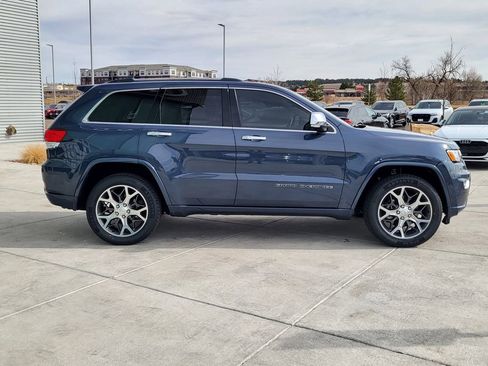Used 2019 Jeep Grand Cherokee Overland image 2