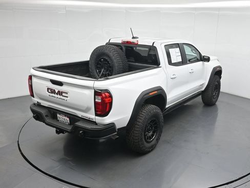 Used 2024 GMC Canyon AT4X w/ AT4X AEV Edition AWD/4WD image 41