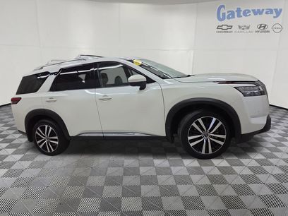 Used 2024 Nissan Pathfinder Platinum w/ Cargo Package
