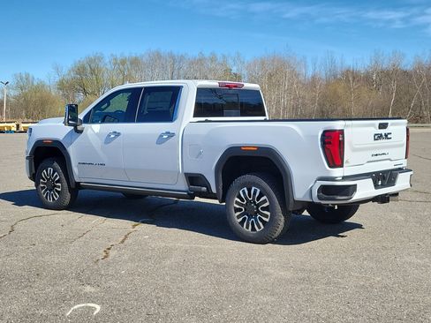 New 2026 GMC Sierra 2500 Denali Ultimate AWD/4WD image 5
