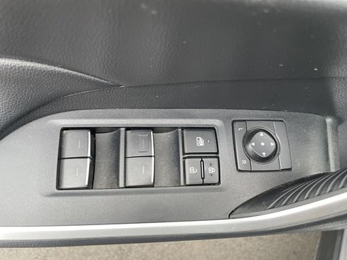 Used 2023 Toyota RAV4 XLE image 37