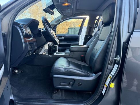 Used 2018 Toyota Tundra Limited w/ Limited Premium Package AWD/4WD image 33