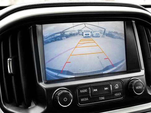 Used 2016 GMC Canyon SLT image 17