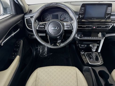 Used 2021 Kia Seltos EX AWD/4WD image 17