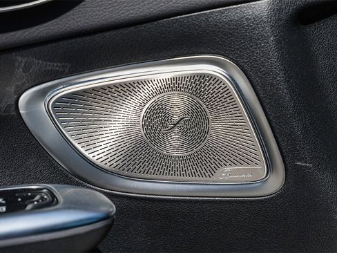 New 2025 Mercedes-Benz C 300 Sedan image 23