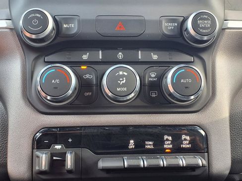 Used 2023 RAM 1500 Big Horn AWD/4WD image 26