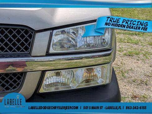 Used 2006 Chevrolet Avalanche Z66 w/ Preferred Equipment Group RWD image 10