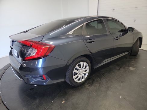 Used 2019 Honda Civic LX image 9
