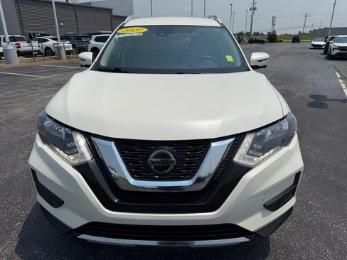 Used 2020 Nissan Rogue SV w/ Premium Package FWD image 39