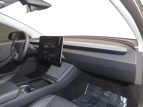 Used 2025 Tesla Model 3 Long Range image 46