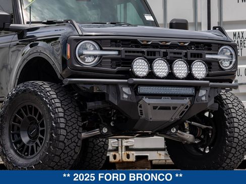 Used 2025 Ford Bronco Badlands AWD/4WD image 13