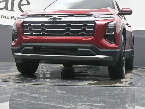 New 2026 Chevrolet Equinox LT w/ Convenience Package II FWD image 34