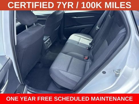 Used 2025 Toyota Camry LE AWD/4WD image 16