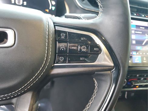 Used 2024 Jeep Grand Cherokee Overland w/ Advanced Protech Group III image 26