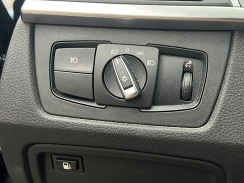 Used 2017 BMW 330e image 31