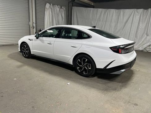Used 2025 Hyundai Sonata SEL FWD image 5