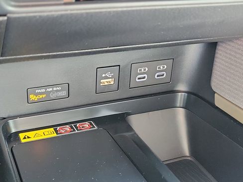 New 2026 Toyota Camry SE w/ Convenience Package FWD image 17