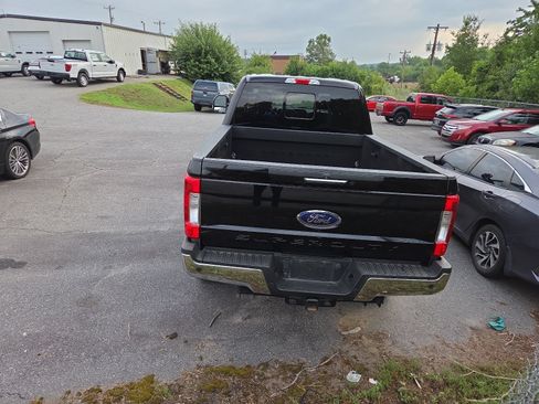 Used 2017 Ford F250 Lariat w/ Chrome Package AWD/4WD image 6