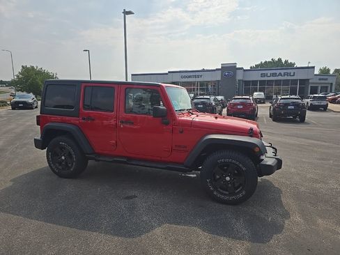 Used 2018 Jeep Wrangler Unlimited Sport S AWD/4WD image 1