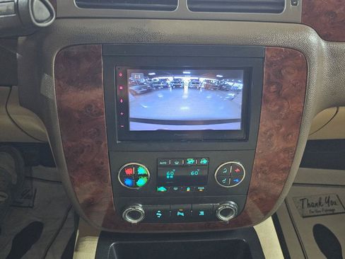 Used 2011 Chevrolet Tahoe LT w/ Luxury Package RWD image 48