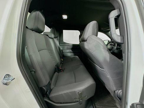 Certified 2025 Toyota Tacoma SR5 AWD/4WD image 25