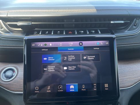 Used 2021 Jeep Grand Cherokee L Summit w/ Luxury Tech Group V image 31