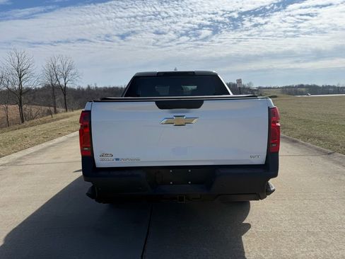 Used 2025 Chevrolet Silverado EV W/T image 4