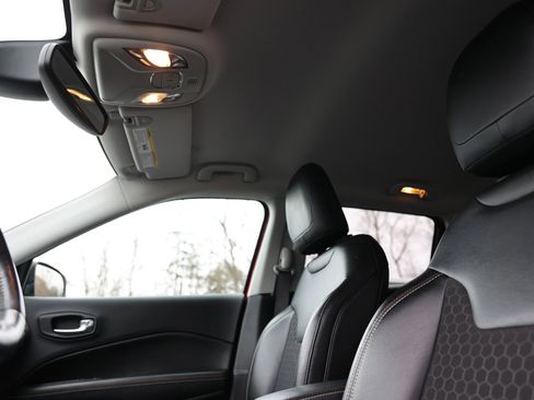 Used 2021 Jeep Compass Latitude w/ Convenience Group image 21