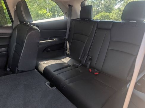 Used 2018 Honda Pilot Touring image 4