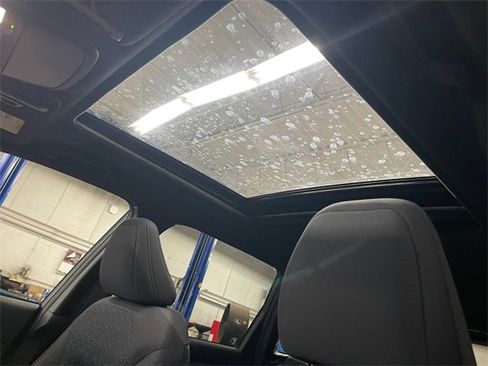 Used 2025 Subaru Forester Premium image 16