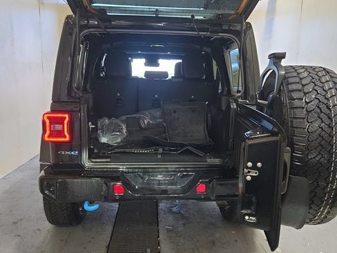 Used 2024 Jeep Wrangler High Altitude AWD/4WD image 6
