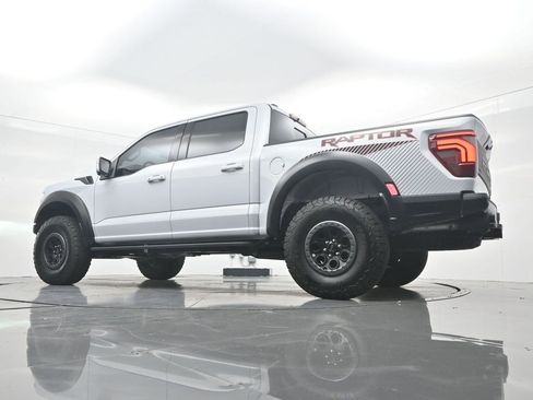 Used 2025 Ford F150 Raptor AWD/4WD image 33