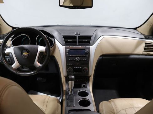 Used 2011 Chevrolet Traverse LTZ AWD/4WD image 17