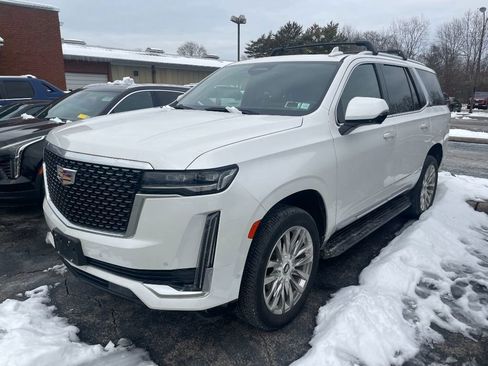 Used 2023 Cadillac Escalade Premium Luxury image 3