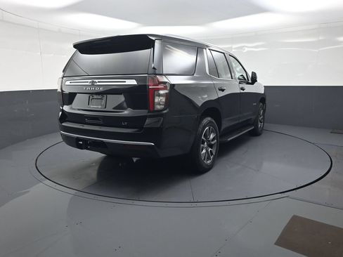 Used 2022 Chevrolet Tahoe LT w/ Luxury Package AWD/4WD image 3