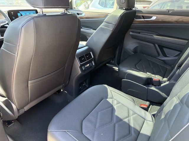New 2026 Volkswagen Atlas SE FWD image 9