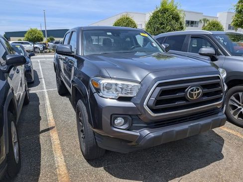 Used 2020 Toyota Tacoma SR5 RWD image 1
