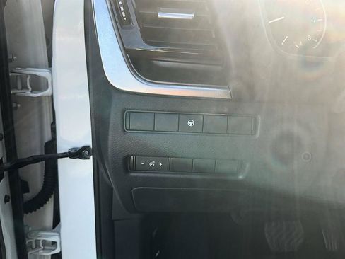 Certified 2021 Nissan Rogue SV AWD/4WD image 13