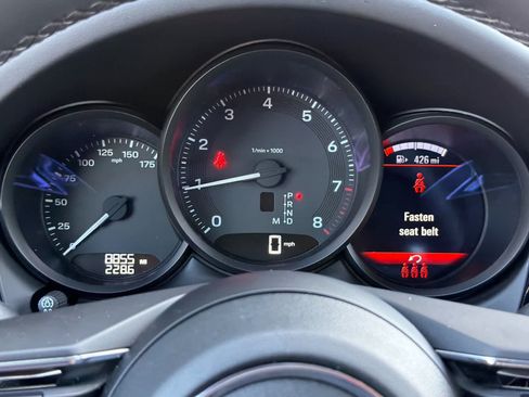 Certified 2025 Porsche Macan AWD/4WD image 29
